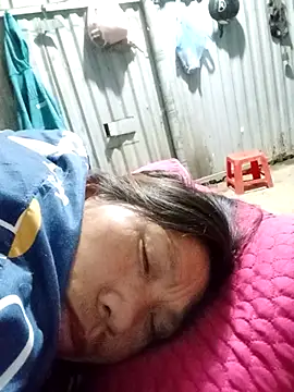 bella-la online show from November 2025 08:44:01 PM