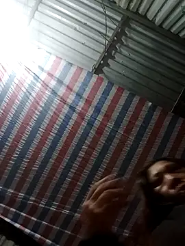 bella-la online show from November 2025 10:51:01 AM