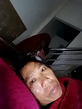 bella-la online show from December 2025 10:50:01 PM