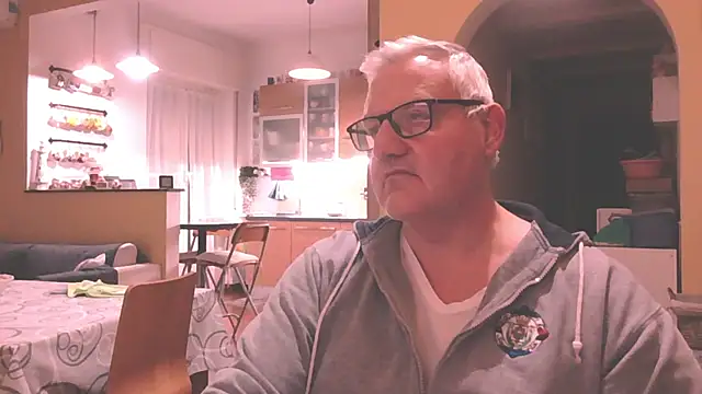 Diegoriv71 online show from April 2026 09:57:02 PM