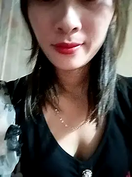 Snapshot of Em_xinh01 chatting on October 2025 09:00:01 AM Em xinh01 online show from October 2025 09:00:01 AM