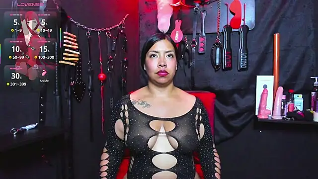 Snapshot of Loana_bdsm chatting on June 2026 04:30:02 AM Loana bdsm online show from June 2026 04:30:02 AM