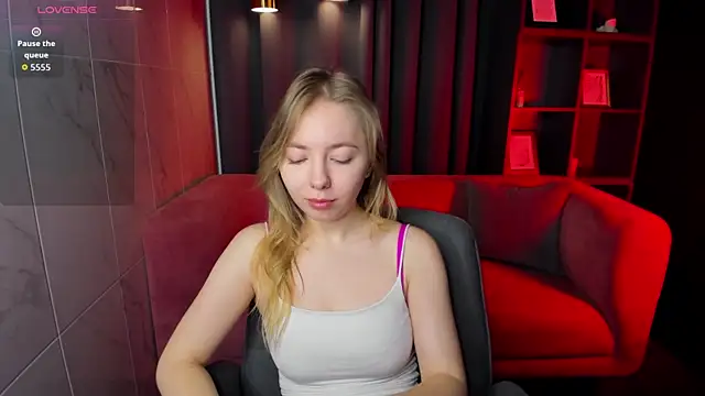 Nora Miller online show from December 2025 06:42:02 AM