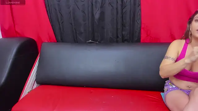 Snapshot of In_my_room_anything_goes chatting on July 2026 03:55:01 AM In my room anything goes online show from July 2026 03:55:01 AM