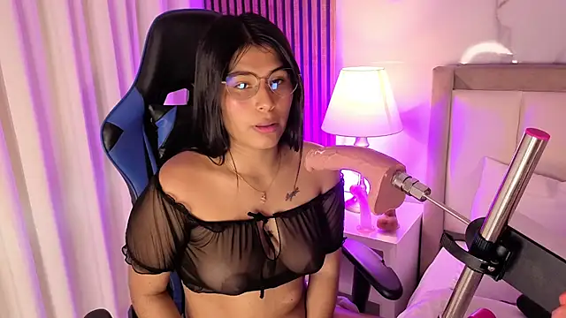 Snapshot of Mara_Scott chatting on November 2025 07:57:02 PM Mara Scott online show from November 2025 07:57:02 PM