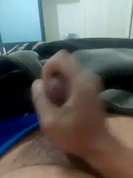 Snapshot of Ayoub_ben27 chatting on January 2026 08:19:02 AM Ayoub ben27 online show from January 2026 08:19:02 AM