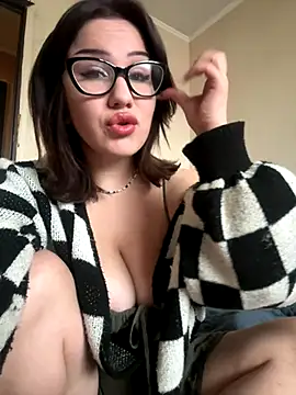 Snapshot of SashaNami chatting on November 2025 08:25:01 AM SashaNami online show from November 2025 08:25:01 AM