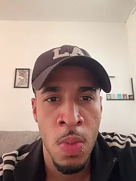 Snapshot of HickPietro chatting on March 2026 12:21:01 PM HickPietro online show from March 2026 12:21:01 PM