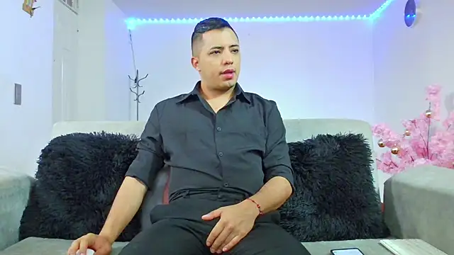 Mike Fetiche online show from December 2025 11:49:02 AM