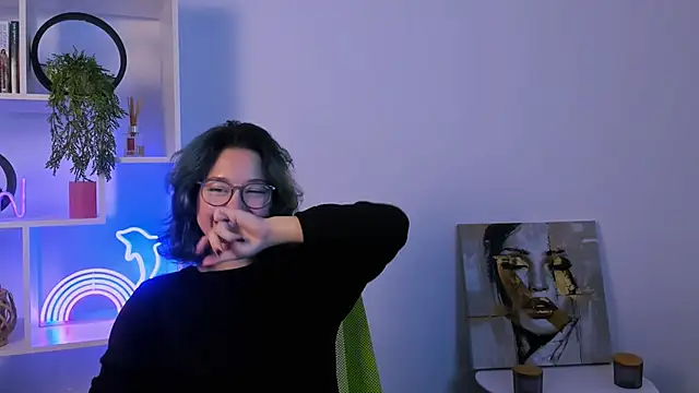 Snapshot of karolina_vendi chatting on November 2025 02:28:01 PM karolina vendi online show from November 2025 02:28:01 PM