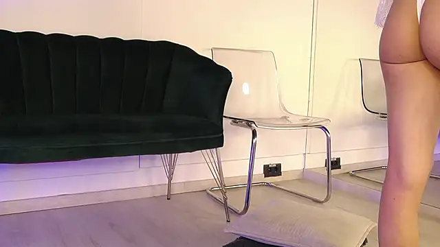 RebbeccaRay online show from November 2025 08:09:01 PM