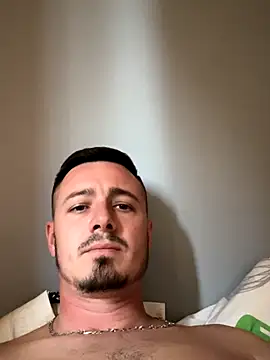 Snapshot of grosculsexy22 chatting on October 2025 03:02:01 PM grosculsexy22 online show from October 2025 03:02:01 PM