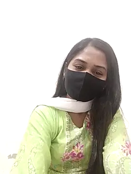 Green LaDY66 online show from November 2025 09:03:02 PM