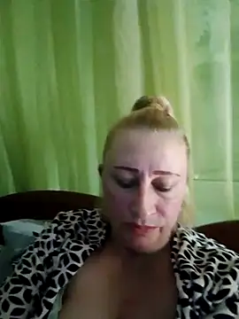 Esenia505 online show from November 2025 12:51:02 PM