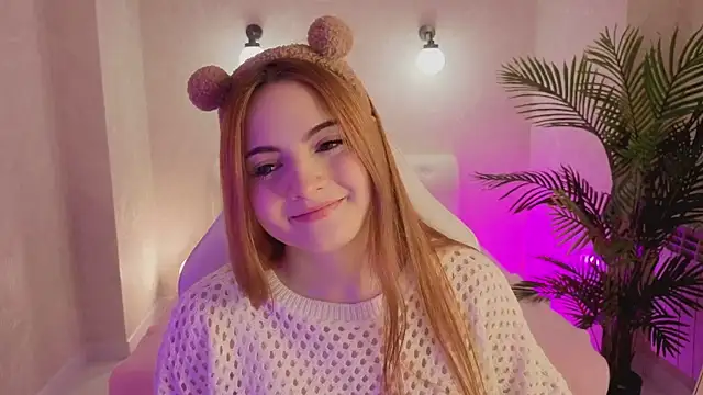 Daniela Saules online show from November 2025 09:09:02 AM