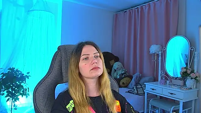 AleksaLaurent online show from November 2025 06:01:01 AM