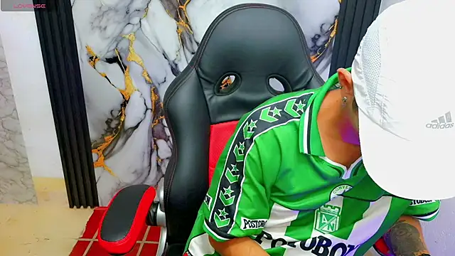 The latin boy online show from December 2025 02:53:02 AM