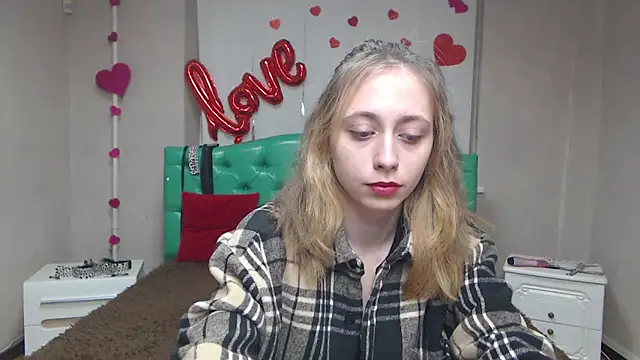 TracyLll online show from February 2026 06:06:02 AM