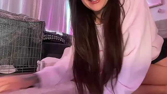 Snapshot of SpicyLunaaa chatting on July 2026 10:43:02 AM SpicyLunaaa online show from July 2026 10:43:02 AM