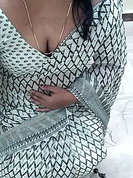 Snapshot of tamil_chitra12 chatting on November 2025 05:37:01 PM tamil chitra12 online show from November 2025 05:37:01 PM