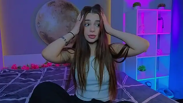 LauraHansil online show from April 2026 07:11:01 PM