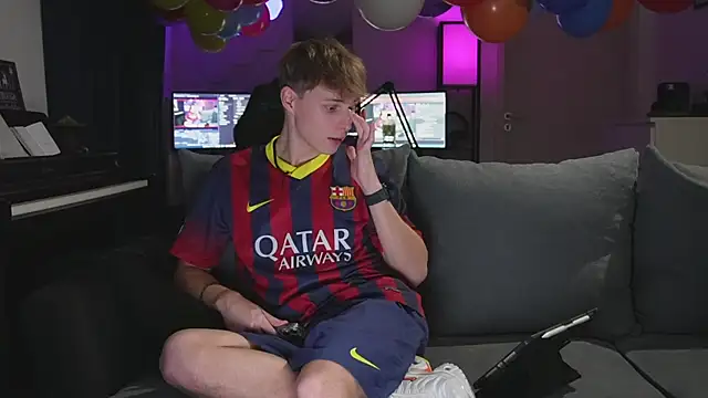 Snapshot of InnocentGuysOF chatting on November 2025 07:23:02 PM InnocentGuysOF online show from November 2025 07:23:02 PM