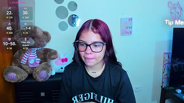 Emma boo online show from February 2026 04:17:01 PM