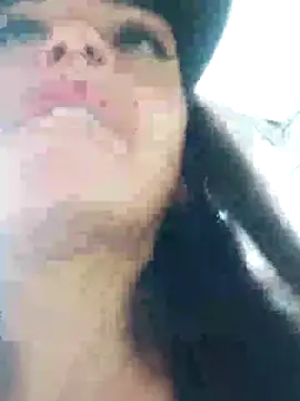 Moon And Sunn online show from November 2025 06:40:02 PM