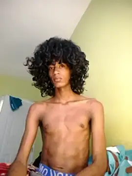 Snapshot of skinniyGabriel chatting on November 2025 12:29:02 PM skinniyGabriel online show from November 2025 12:29:02 PM