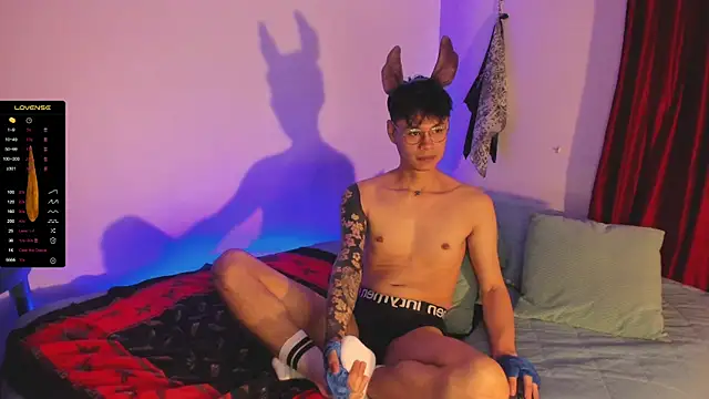 estmonnn online show from October 2025 11:49:01 PM