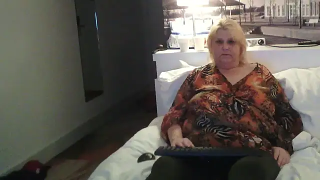 Sylviastar46 online show from December 2025 05:52:02 PM