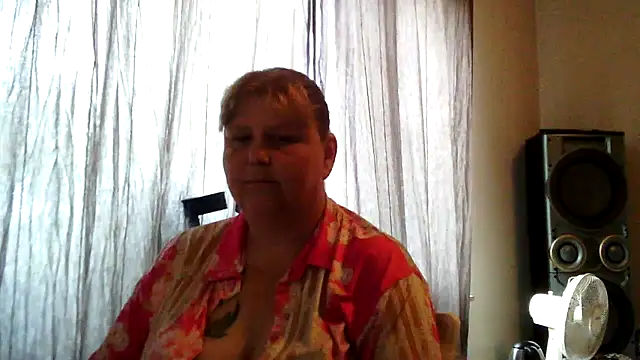 Sylviastar46 online show from June 2026 06:11:01 AM