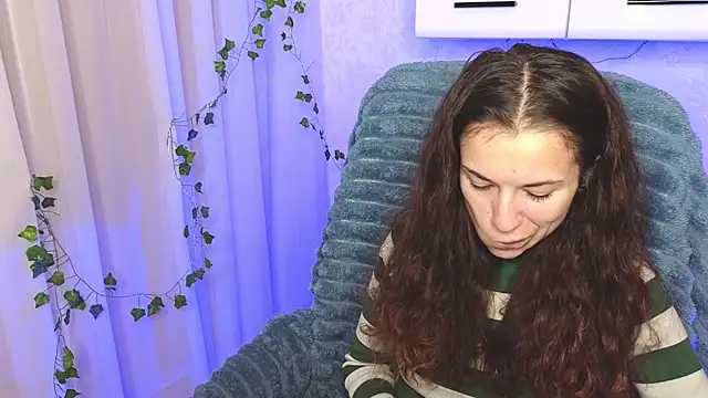 Ulyanix online show from November 2025 04:44:01 AM