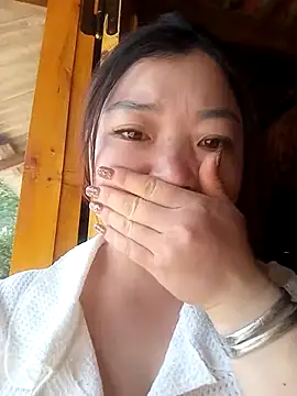 julybe online show from March 2026 04:36:02 AM