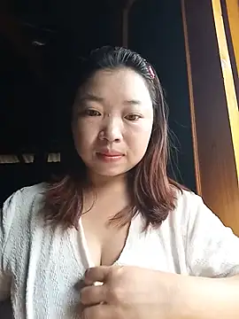 Snapshot of julybe chatting on July 2026 07:14:02 AM julybe online show from July 2026 07:14:02 AM