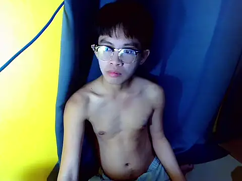 Snapshot of newcummersxx chatting on March 2026 05:33:02 AM newcummersxx online show from March 2026 05:33:02 AM