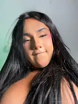 Snapshot of Vale_prado chatting on June 2026 10:20:01 PM Vale prado online show from June 2026 10:20:01 PM