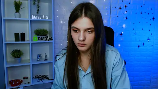 lisa dark  online show from June 2026 12:44:02 PM