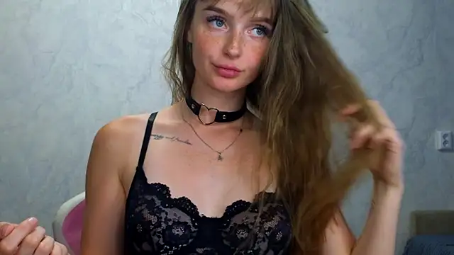 Snapshot of Lovelly_molly1 chatting on July 2026 05:50:01 PM Lovelly molly1 online show from July 2026 05:50:01 PM