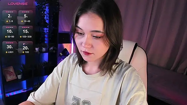 MistyLovia online show from November 2025 11:00:02 AM