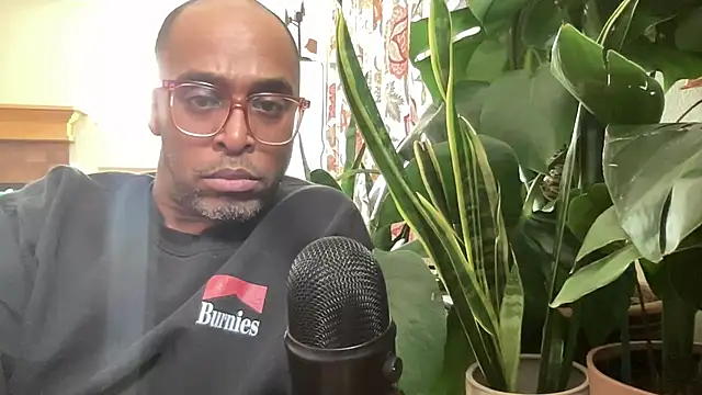 TraddyZaddy online show from November 2025 07:03:01 PM