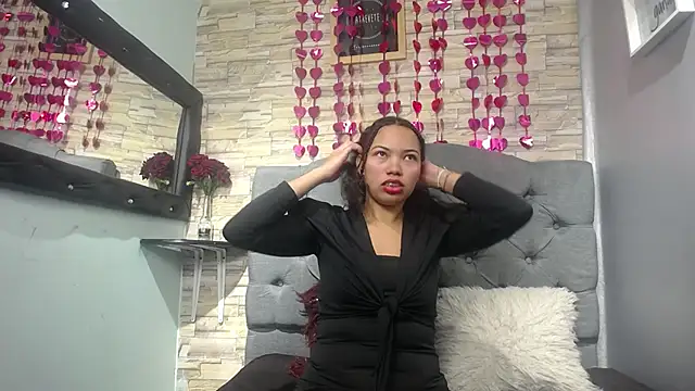 Snapshot of meliissa_sweett chatting on October 2025 09:37:01 PM meliissa sweett online show from October 2025 09:37:01 PM