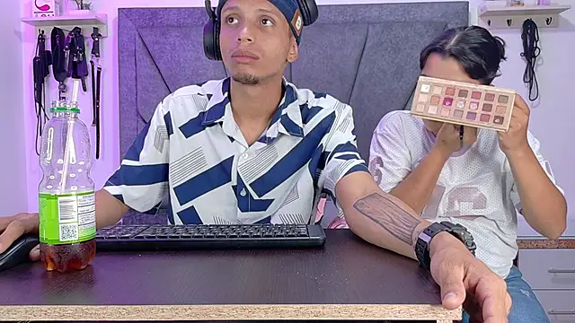 DamianandEva online show from March 2026 12:45:02 PM