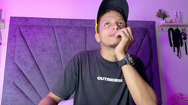 DamianandEva online show from March 2026 11:59:02 AM