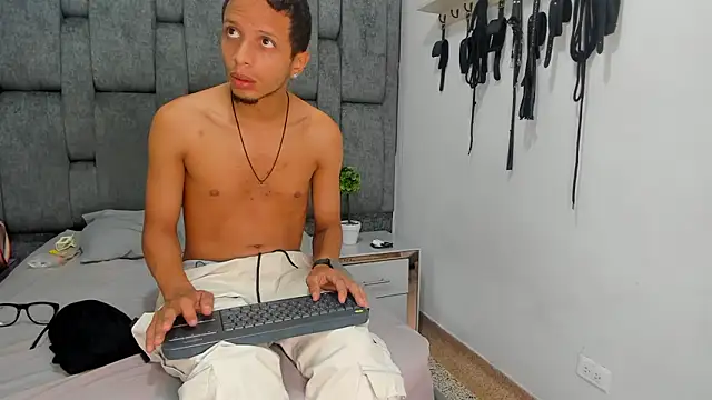 DamianandEva online show from March 2026 12:49:01 PM