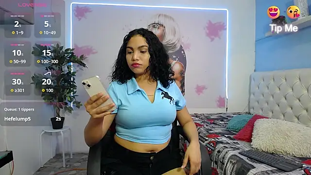Snapshot of valeria_martinez19 chatting on May 2026 03:15:01 AM valeria martinez19 online show from May 2026 03:15:01 AM