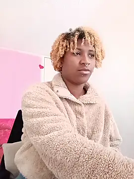 EvonyFoxxx online show from April 2026 09:37:01 PM