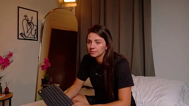 Snapshot of SeleneNova chatting on July 2026 06:56:02 PM SeleneNova online show from July 2026 06:56:02 PM