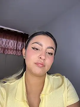 Snapshot of Elina_Hills chatting on May 2026 07:20:02 PM Elina Hills online show from May 2026 07:20:02 PM
