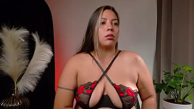 Zara Nova online show from April 2026 05:47:01 PM